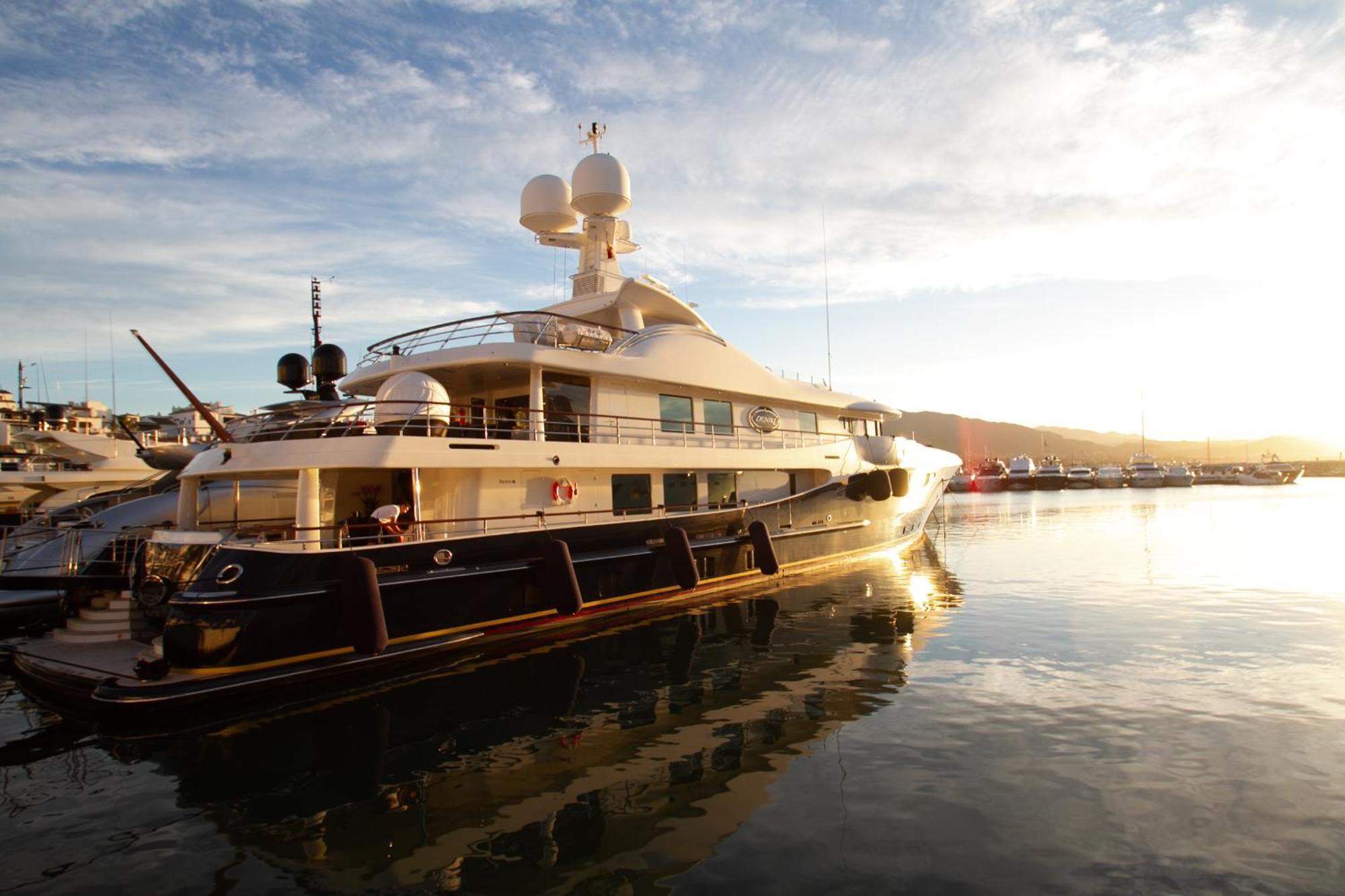 Banus - Lily Playas Del Duque Banus
